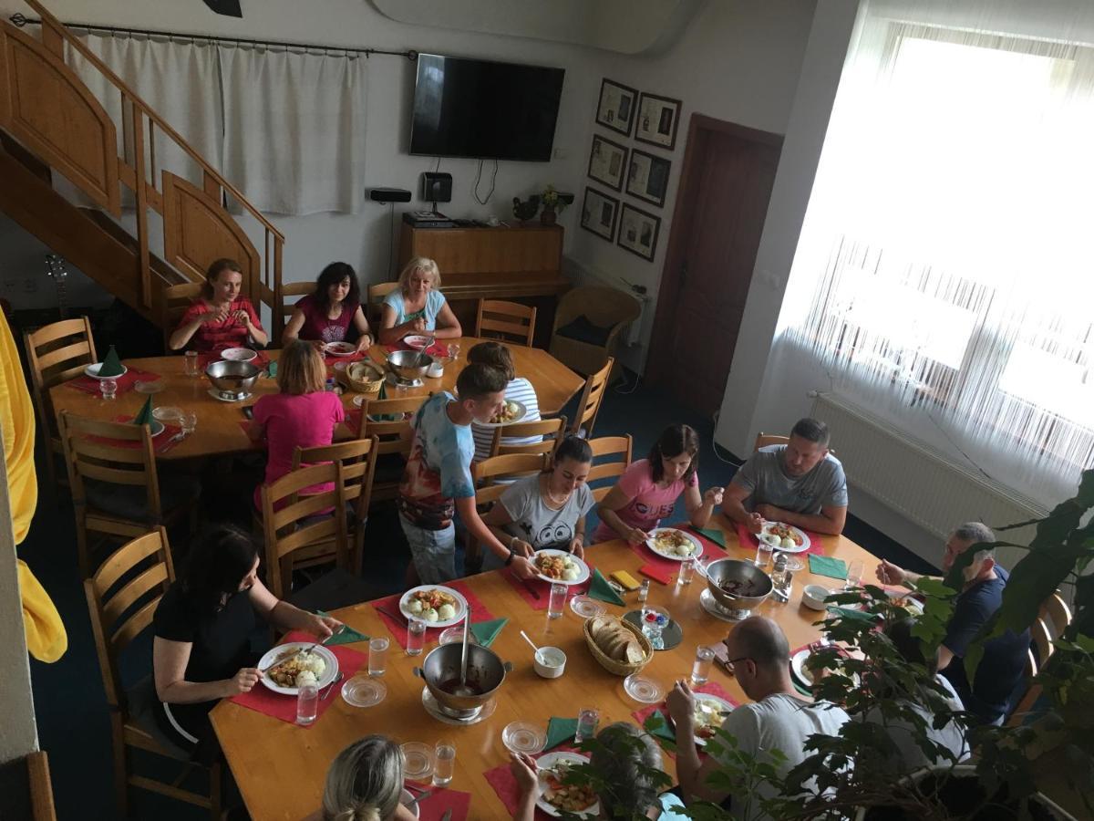 Hotel Brainy Krasno nad Kysucou Bagian luar foto